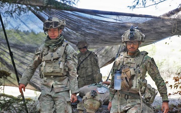 No Refrigeration Needed: Army Medics Learn Walking Blood Bank Transfusion Techniques During Combined Resolve