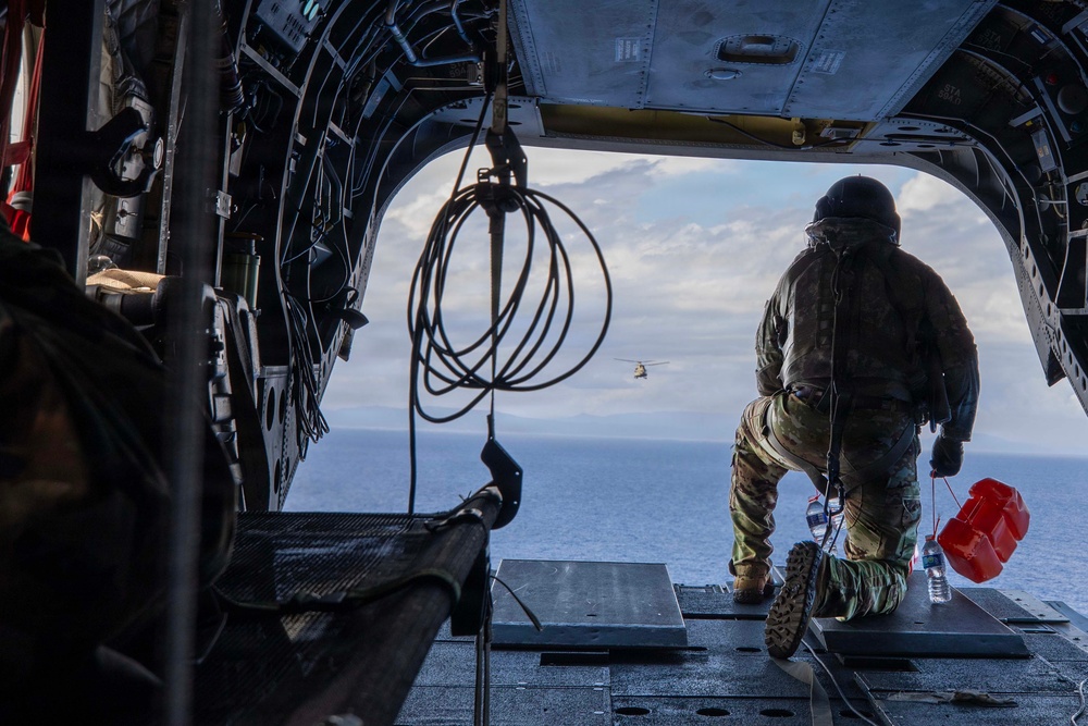 Joint Helo Operations Strengthen Marine-Army Integration
