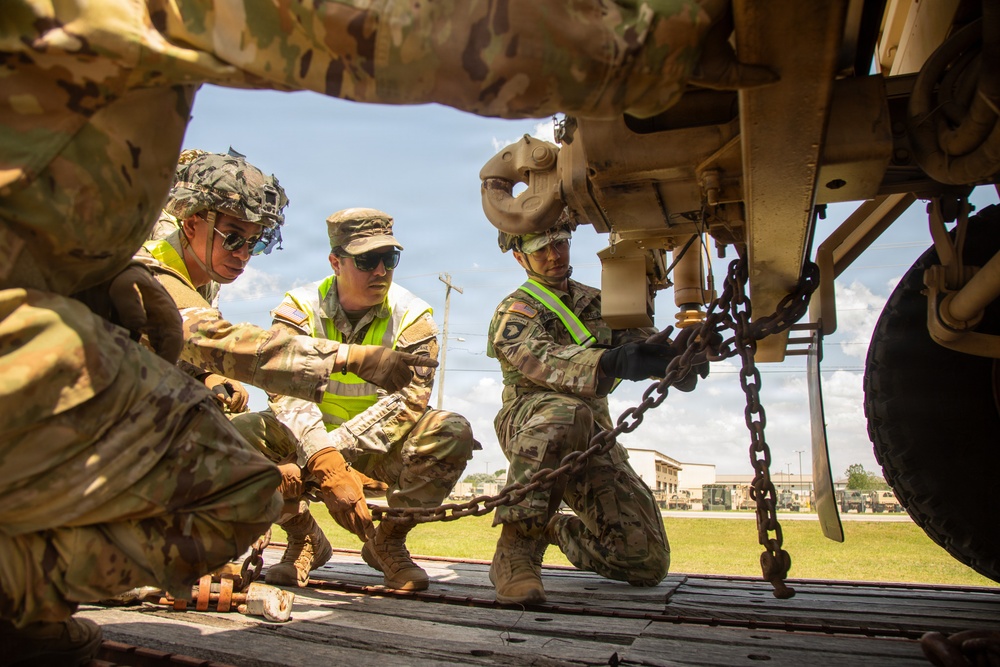 The 101st Airborne Division trains soldiers on Rail Load Operations