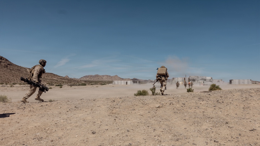 SLTE 2-26: Charlie Company, V1/2 Conducts Range 205