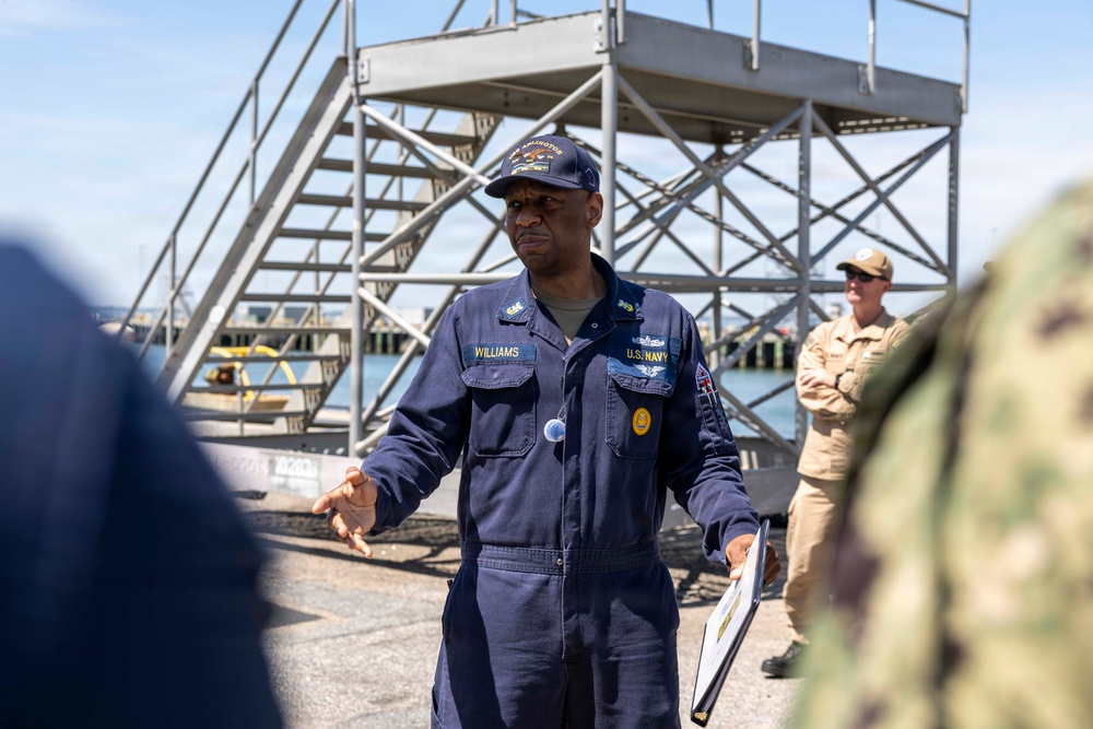 CNSL SAILORS OF THE YEAR TOUR USS ARLINGTON