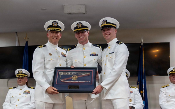 USS Cole (DDG 67) Change of Command