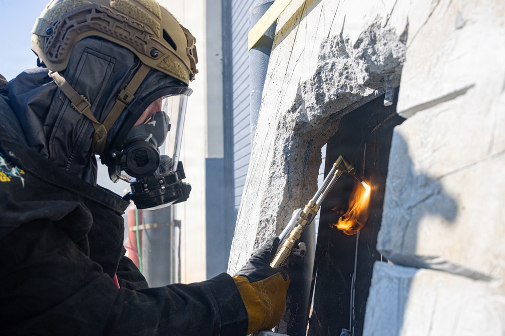 CBIRF Marines Respond to Simulated CBRN Threats During Training at Guardian Centers