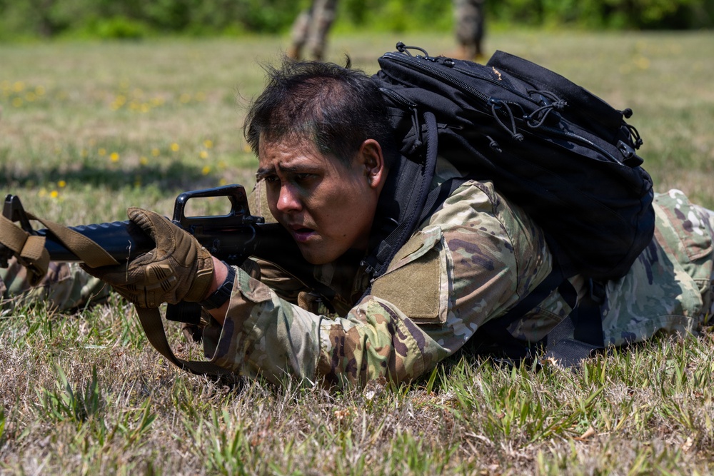 Airmen and Guardian leaders take on Marine Corps Base Quantico Challenge