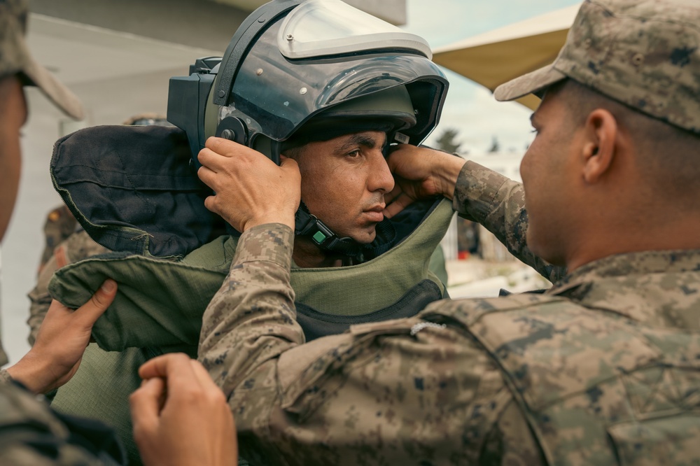 US, Tunisian forces team up for EOD training during African Lion 2026
