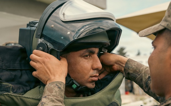 US, Tunisian forces team up for EOD training during African Lion 2026