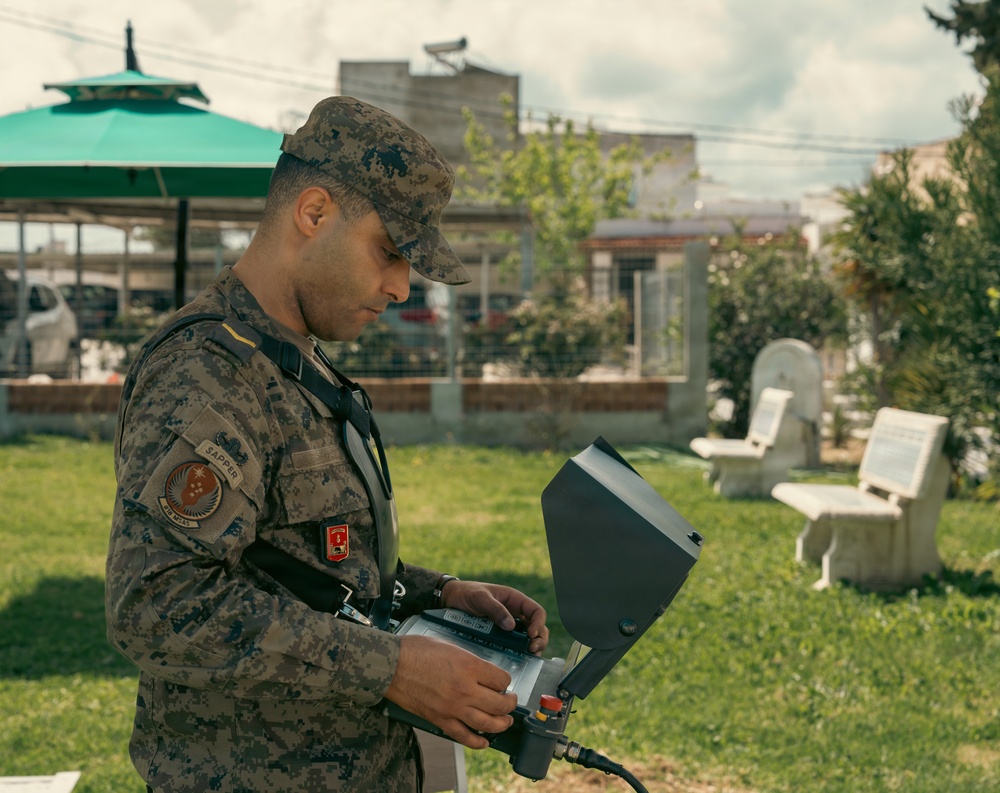 US, Tunisian forces team up for EOD training during African Lion 2026