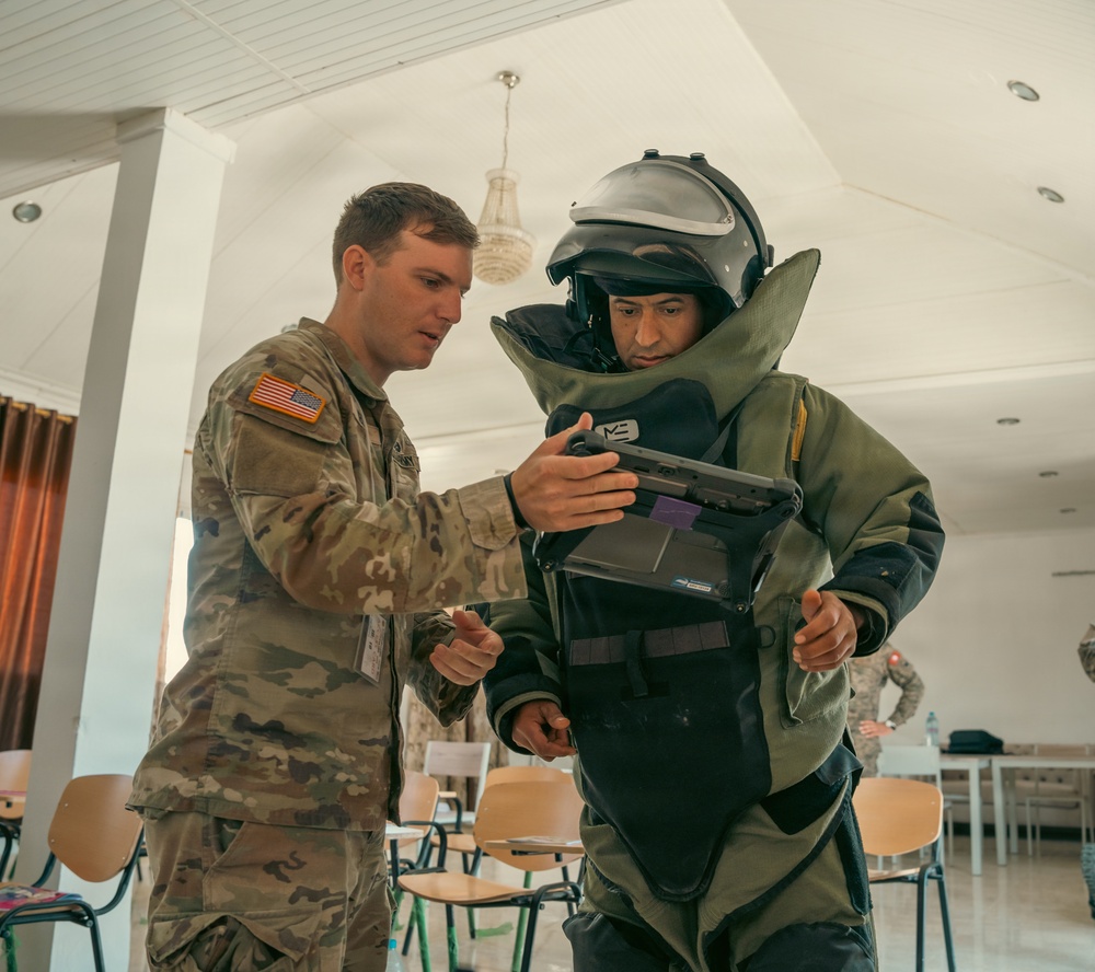 US, Tunisian forces team up for EOD training during African Lion 2026