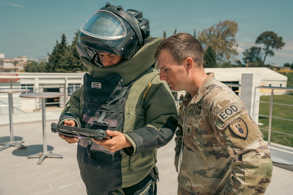 US, Tunisian forces team up for EOD training during African Lion 2026