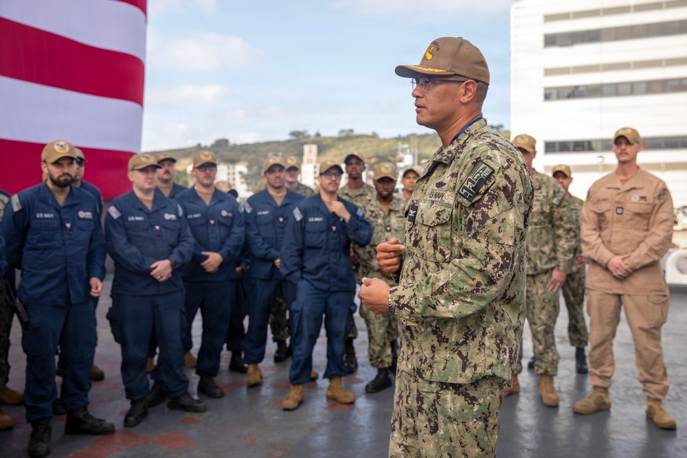 ARCO Awarded COMSUBPAC Battle “E”