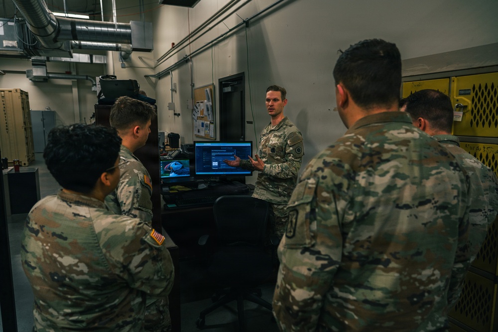Allied Trade Specialists from 1st Special Forces Group (Airborne) exchange knowledge with I Corps