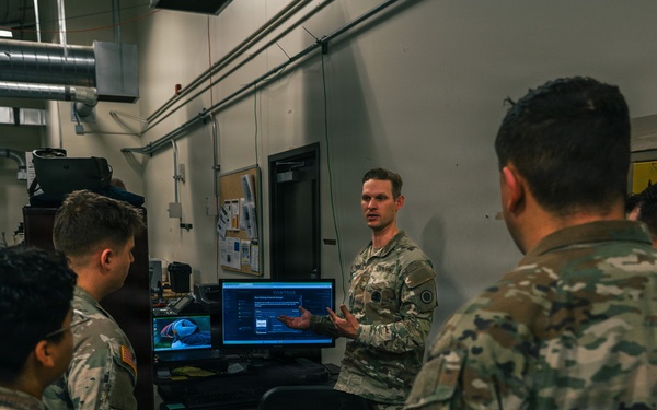 Allied Trade Specialists from 1st Special Forces Group (Airborne) exchange knowledge with I Corps