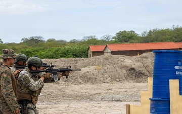 22nd MEU (SOC) | AMTP with Ecuadorian Marines