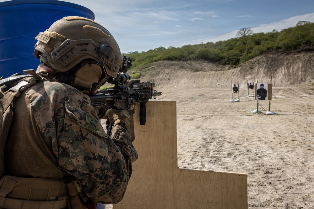 22nd MEU (SOC) | AMTP with Ecuadorian Marines