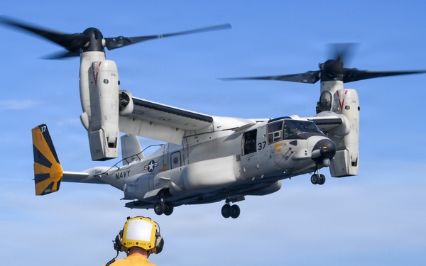 USS Essex Conducts Flight Operations