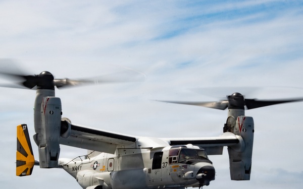 USS Essex Conducts Flight Operations