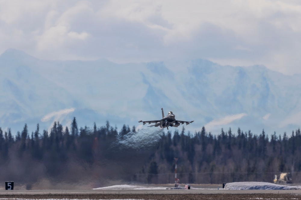U.S. Marines with VMFA-542 conduct flight operations during exercise Red Flag-Alaska