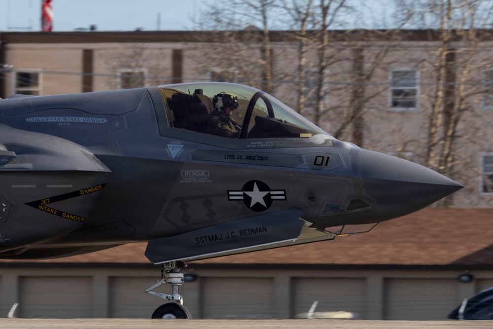U.S. Marines with VMFA-542 conduct flight operations during exercise Red Flag-Alaska