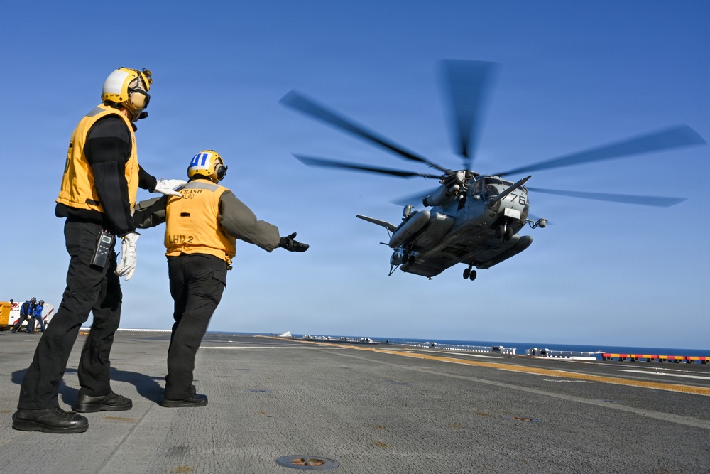USS Essex Conducts Flight Operations