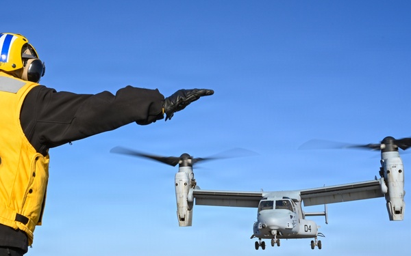 USS Essex Conducts Flight Operations