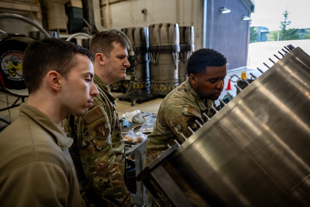 Strengthening the force: Chaplains connect with maintainers