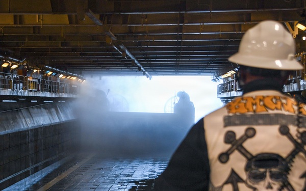 USS Essex Conducts Well Deck Operations