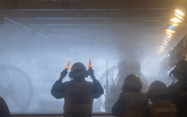 USS Essex Conducts Well Deck Operations