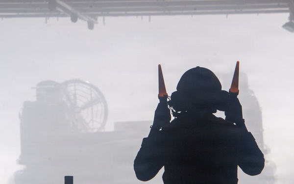 USS Essex Conducts Well Deck Operations