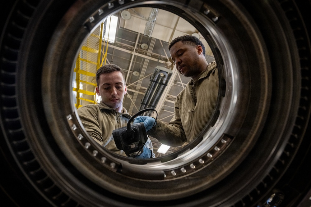 Strengthening the force: Chaplains connect with maintainers