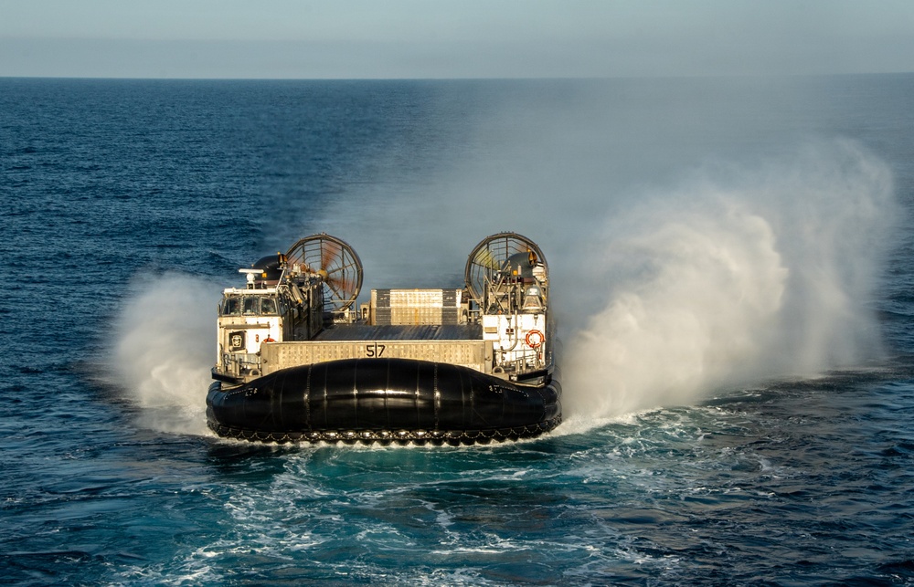 USS Essex Conducts Well Deck Operations