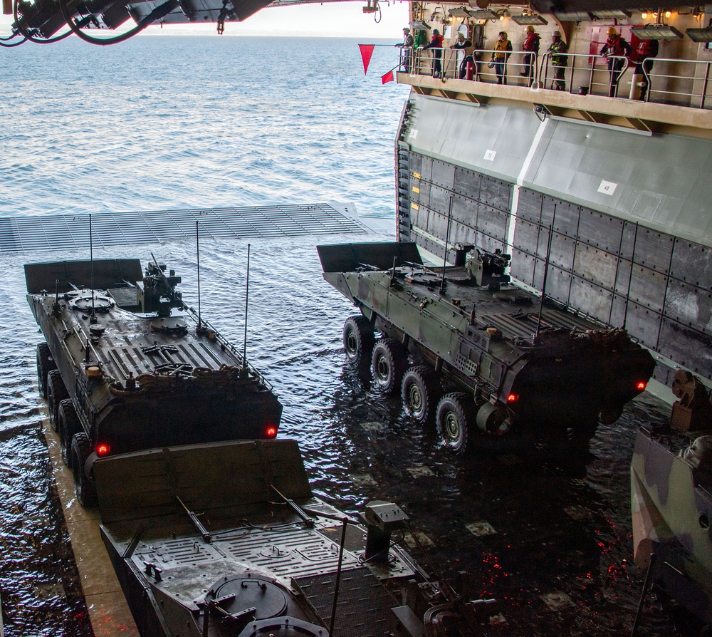 USS Essex Conducts ACV Operations