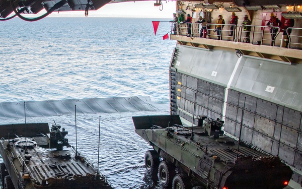 USS Essex Conducts ACV Operations