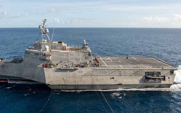 USS Essex Conducts a Fueling at Sea