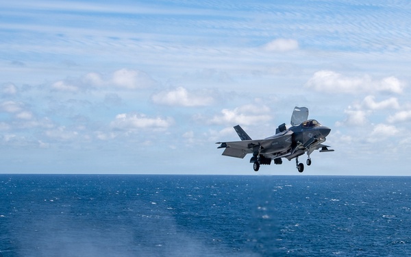 USS Essex Conducts F-35B Flight Deck Operations