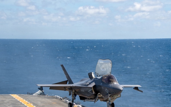 USS Essex Conducts F-35B Flight Deck Operations