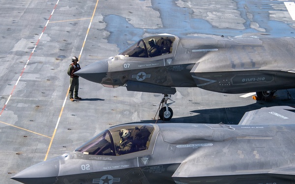 USS Essex Conducts F-35B Flight Deck Operations