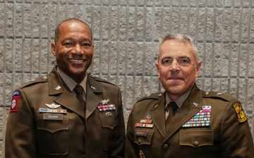 Army Reserve Engages Future Leaders at DECA’s Annual International Conference