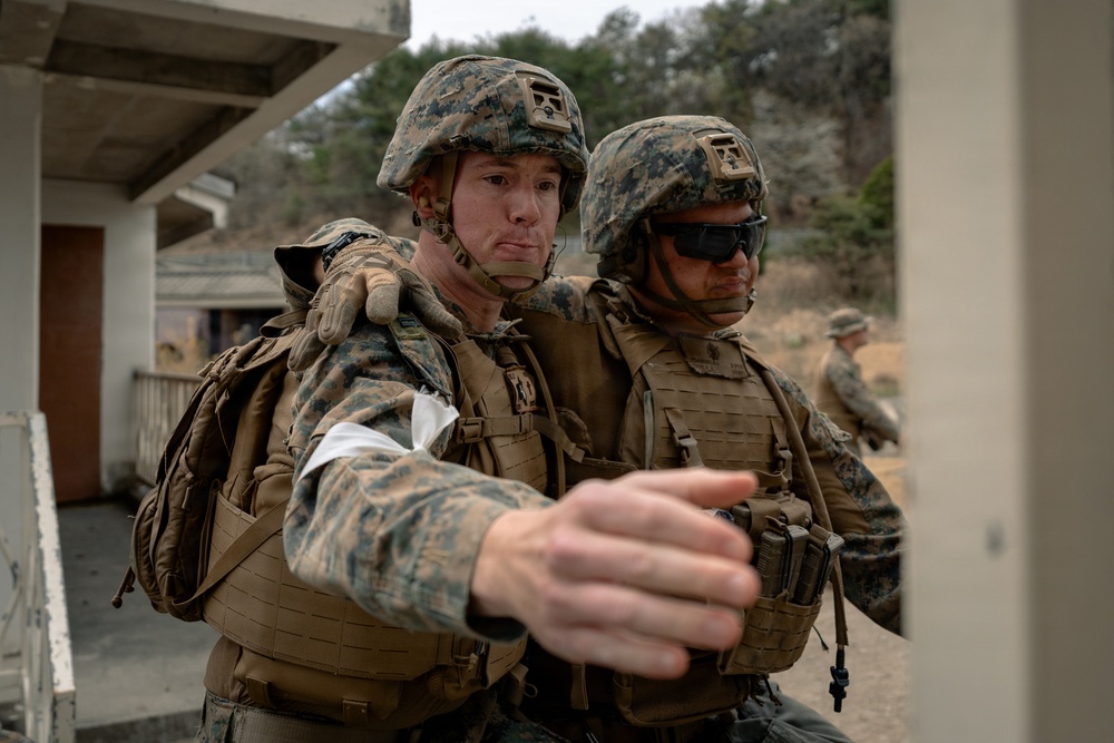 U.S. Navy Chaplain Participates in Force on Force Training