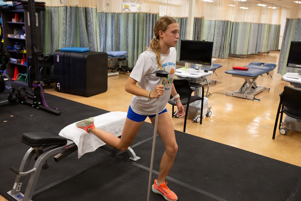 With Tripler Physical Therapy team, a student athlete turns injury into Hawaii cross-country glory