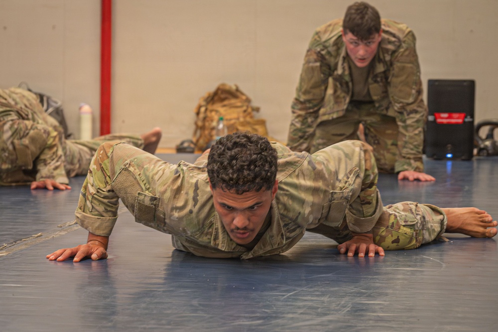 94th AAMDC Soldiers Complete Combatives Course