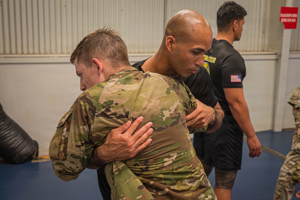 94th AAMDC Soldiers Complete Combatives Course