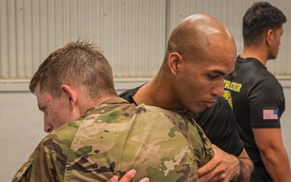 94th AAMDC Soldiers Complete Combatives Course