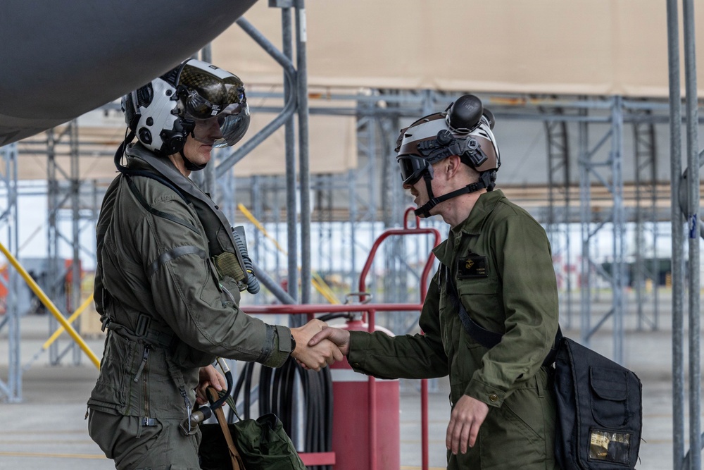 VMFA 122 lands at MCAS Iwakuni