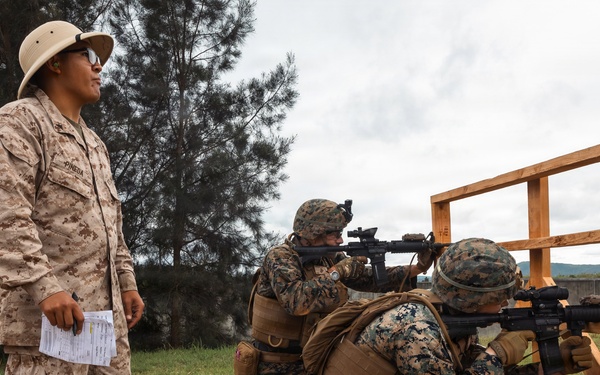 MWSS-172 Marines train on rifle range