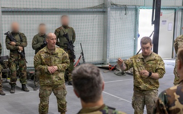1st Battalion, 12th Cavalry Regiment, gives instruction during a Validation Exercise