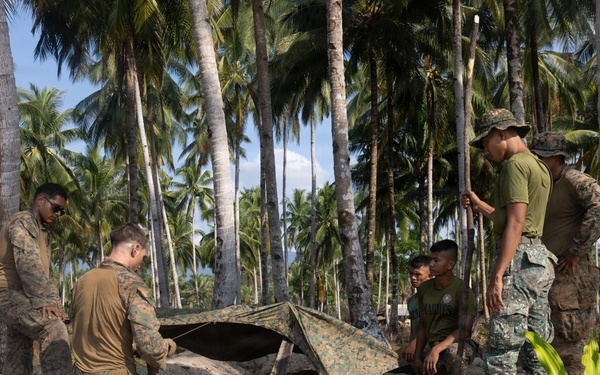 Balikatan 2026: U.S. Marine Rotational Force – Darwin positions in Aporawan