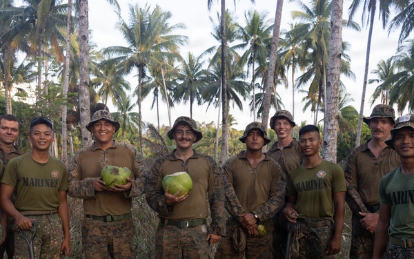 Balikatan 2026: U.S. Marine Rotational Force – Darwin positions in Aporawan