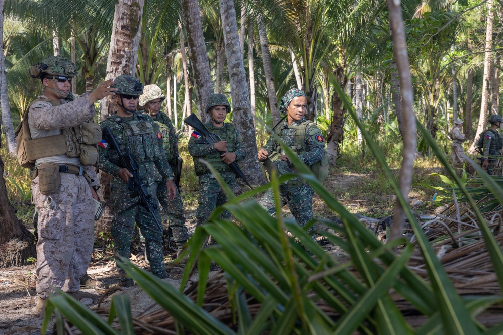 Balikatan 2026: U.S. Marines and Philippine marines conduct rehearsal for live-fire exercise