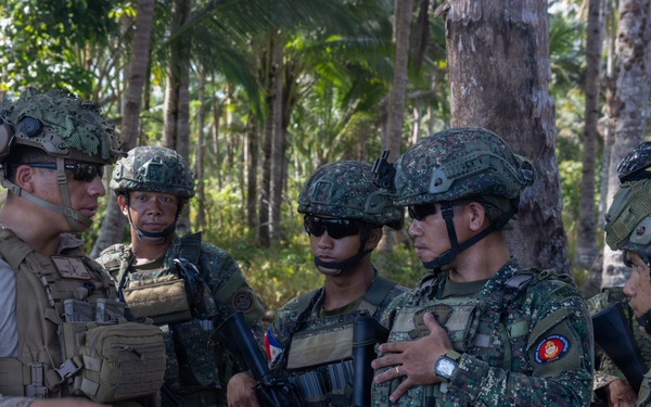 Balikatan 2026: U.S. Marines and Philippine marines conduct rehearsal for live-fire exercise
