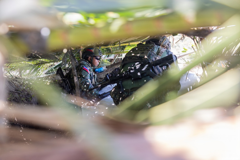 Balikatan 2026: U.S. Marines and Philippine marines conduct rehearsal for live-fire exercise